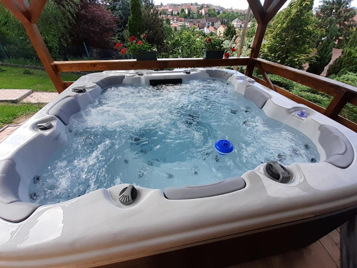 Flamingo Vendeghaz Bed & Breakfast Eğri Dış mekan fotoğraf