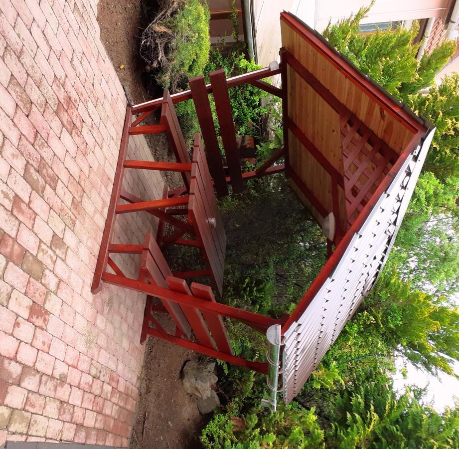 Flamingo Vendeghaz Bed & Breakfast Eğri Dış mekan fotoğraf