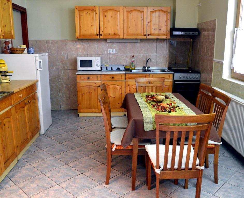 Flamingo Vendeghaz Bed & Breakfast Eğri Dış mekan fotoğraf